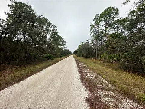 4215 E 31st St, Alva, FL 33920 photo 2