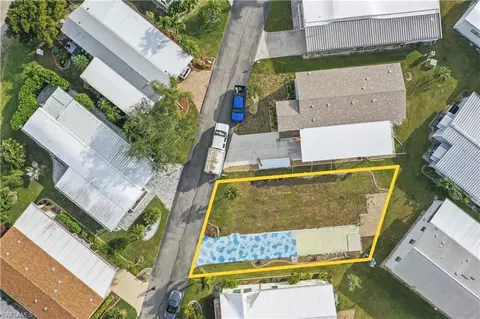 38 Ronald Dr, Fort Myers, FL 33908