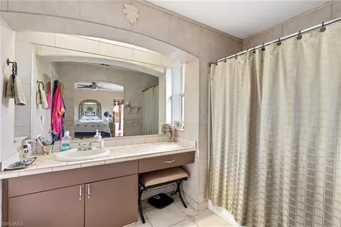 Bath - 2830 8th Ave NE, Naples, FL 34120 photo 2 of 2