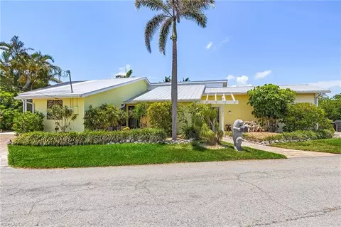 3707 Clipper Ln, Saint James City, FL 33956