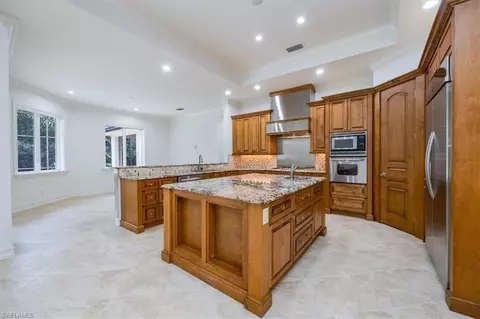 3110 Crayton Rd, Naples, FL 34103 photo 6