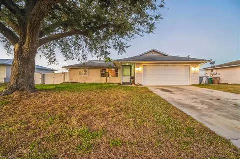 1727 NE 22nd Ter, Cape Coral, FL 33909
