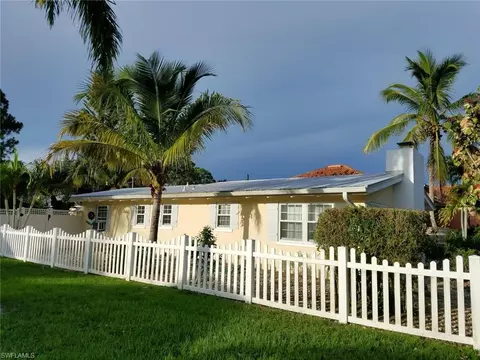 9 4th St, Bonita Springs, FL 34134