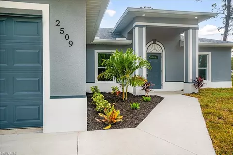 2509 34th St W, Lehigh Acres, FL 33971