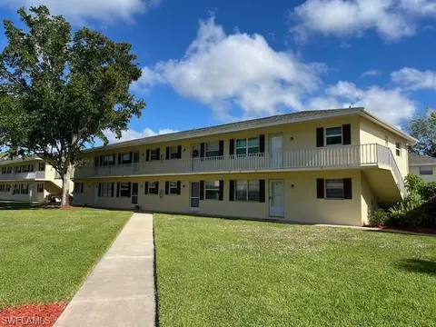 3325 Airport Rd N #Q5, Naples, FL 34105