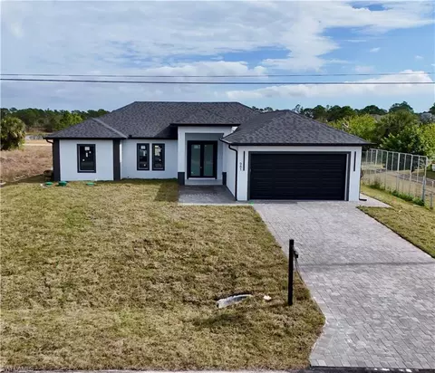 981 Countess Ave, Lehigh Acres, FL 33974