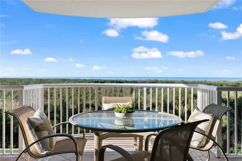 6849 Grenadier Blvd #604, Naples, FL 34108