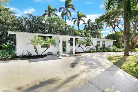 2301 Palm St, Naples, FL 34112 photo 2