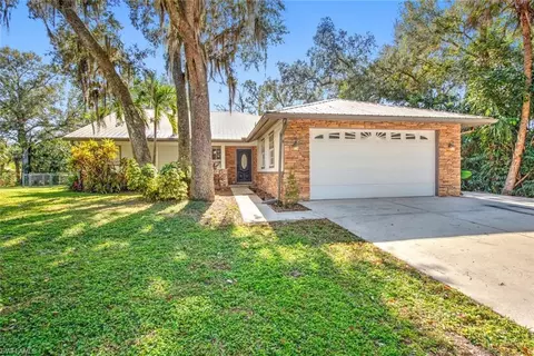 495 4th Ave, Labelle, FL 33935 photo 1