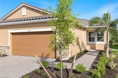 6619 Upward Spring Pl, Fort Myers, FL 33966