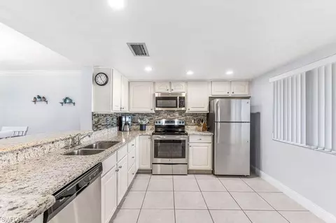 5841 Rattlesnake Hamm Rd #I-101, Naples, FL 34113