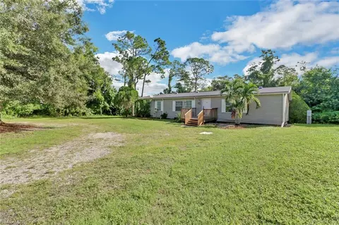 550 Rose Blvd, Naples, FL 34119
