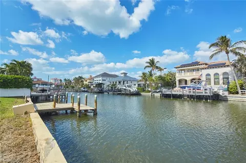 281 Conners Ave, Naples, FL 34108 photo 3