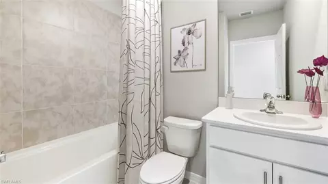 Bath - 2204 NE 3rd Ave, Cape Coral, FL 33909 photo 1 of 1
