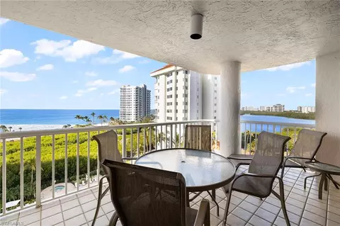 40 Seagate Dr #603A, Naples, FL 34103