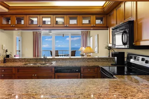40 Seagate Dr #603A, Naples, FL 34103 photo 9