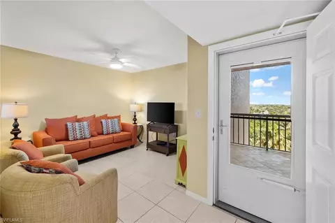 40 Seagate Dr #603A, Naples, FL 34103 photo 5