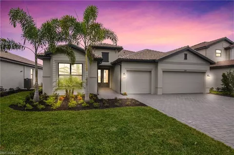 21067 Hallandale Dr, Estero, FL 33928