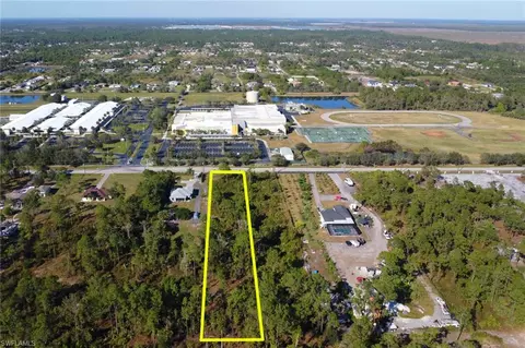 41 Nn 18th Ave NE, Naples, FL 34120