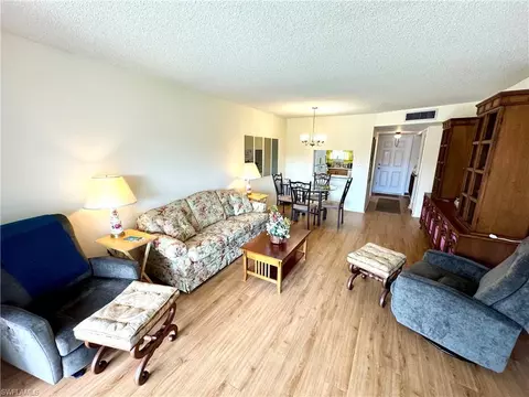 300 Forest Lakes Blvd #101, Naples, FL 34105