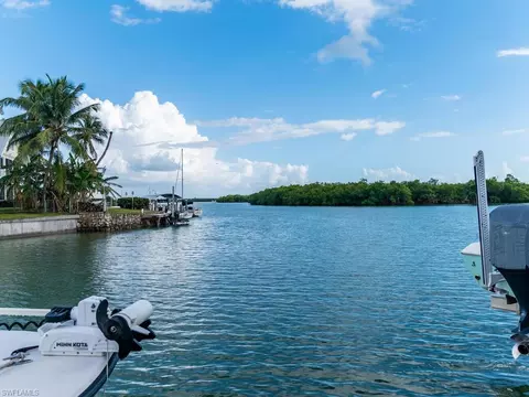 390 Angler Dr #2201, Goodland, FL 34140