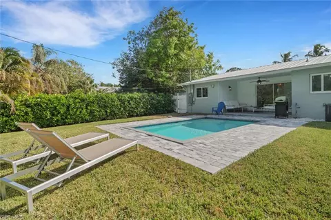 709 93rd Ave N, Naples, FL 34108