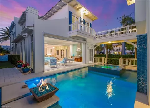 992 9th Ave S, Naples, FL 34102 photo 1