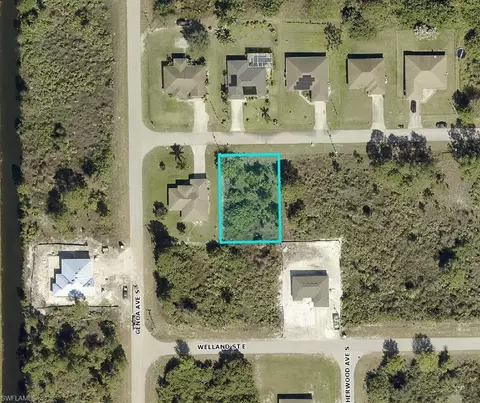1106 Bainbridge St, Lehigh Acres, FL 33974