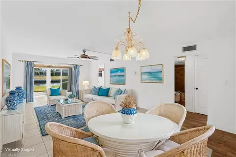 300 Valley Stream Dr #1D, Naples, FL 34113