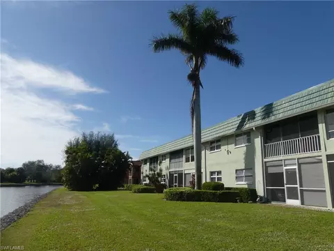 300 Valley Stream Dr #1D, Naples, FL 34113 photo 5
