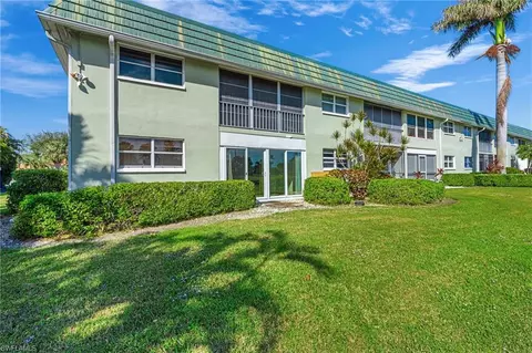 300 Valley Stream Dr #1D, Naples, FL 34113 photo 4
