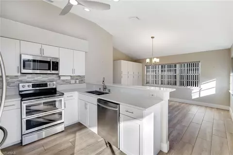 1170 Silverstrand Dr, Naples, FL 34110