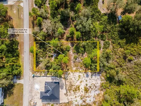 1615 Lincoln Ave, Lehigh Acres, FL 33972