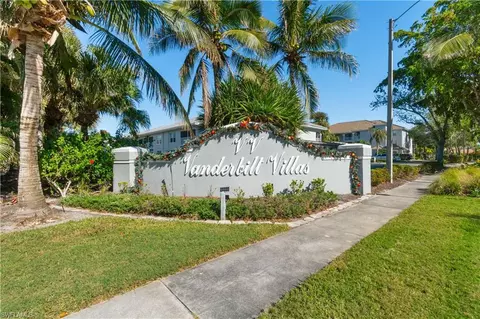 509 Roma Ct W #202, Naples, FL 34110