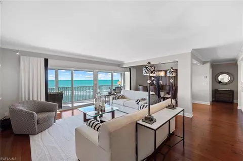 3401 Gulf Shore Blvd N #402, Naples, FL 34103
