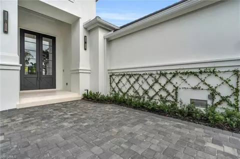 523 Turtle Hatch Ln, Naples, FL 34103 photo 4