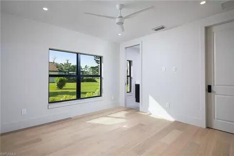 Bedroom - 4702 Oak Leaf Dr, Naples, FL 34119 photo 3 of 4