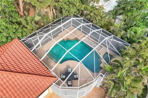 11020 Vanderbilt Dr, Naples, FL 34108 photo 48
