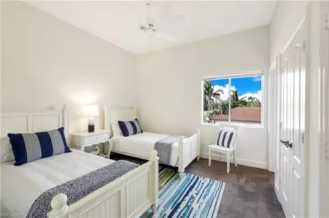 11020 Vanderbilt Dr, Naples, FL 34108 photo 32