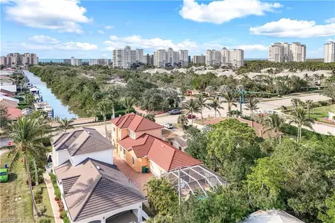 11020 Vanderbilt Dr, Naples, FL 34108 photo 46