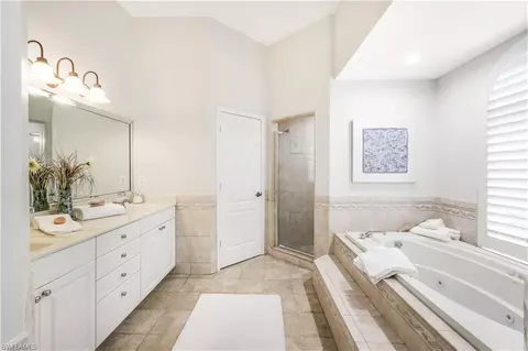 11020 Vanderbilt Dr, Naples, FL 34108 photo 15