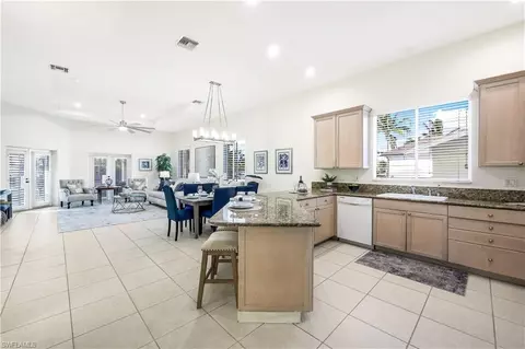 11020 Vanderbilt Dr, Naples, FL 34108 photo 12