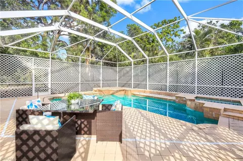 11020 Vanderbilt Dr, Naples, FL 34108 photo 43