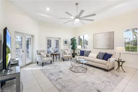 11020 Vanderbilt Dr, Naples, FL 34108 photo 8