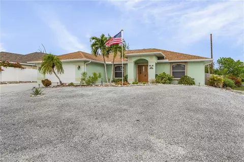 3462 Manatee Dr, Saint James City, FL 33956