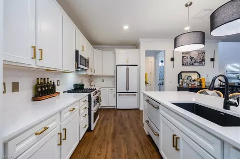 7234 Wilton Dr, Naples, FL 34109