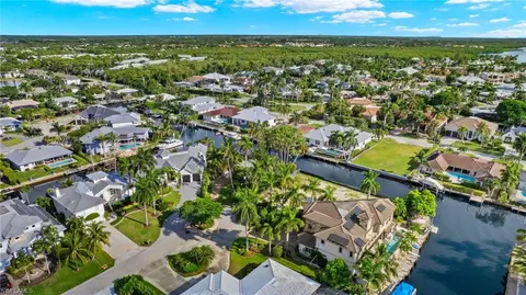 1685 Mullet Ct, Naples, FL 34102 photo 2