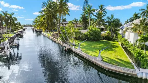 1685 Mullet Ct, Naples, FL 34102 photo 7