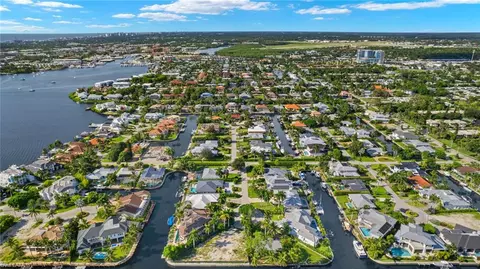 1685 Mullet Ct, Naples, FL 34102 photo 15