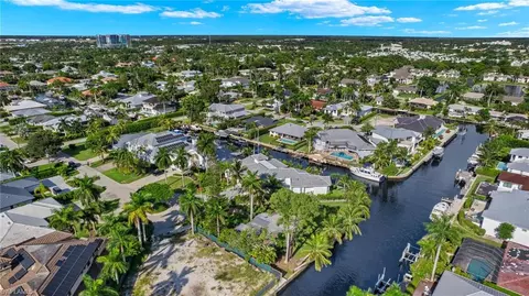 1685 Mullet Ct, Naples, FL 34102 photo 9